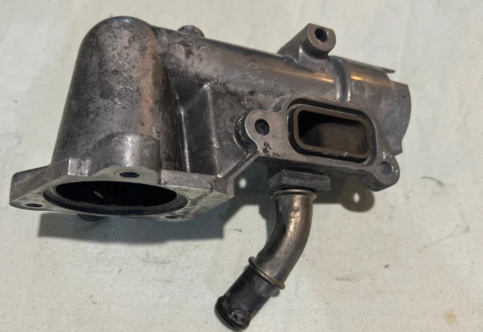 Saab 9-3 SS (9440) B207 Coolant Thermostat Housing 12791053 - Image 2 of 4