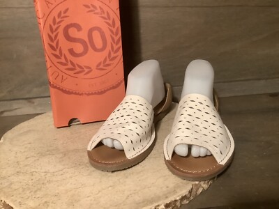SO Wear It Declare it WOMENS WHITE SOKITE SANDALS SIZE 9M $34 NICE PREOWNED 