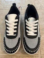 NICOLE MILLER NEW YORK CROCHET PATCHWORK FASHION SNEAKERS BLACK WHITE SIZE 7