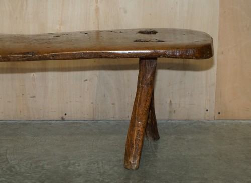 PRIMITIVE ANTIQUE 1740 SPANISH 18TH CENTURY THREE LEGGED BENCH OR COFFEE TABLE - Picture 8 of 20