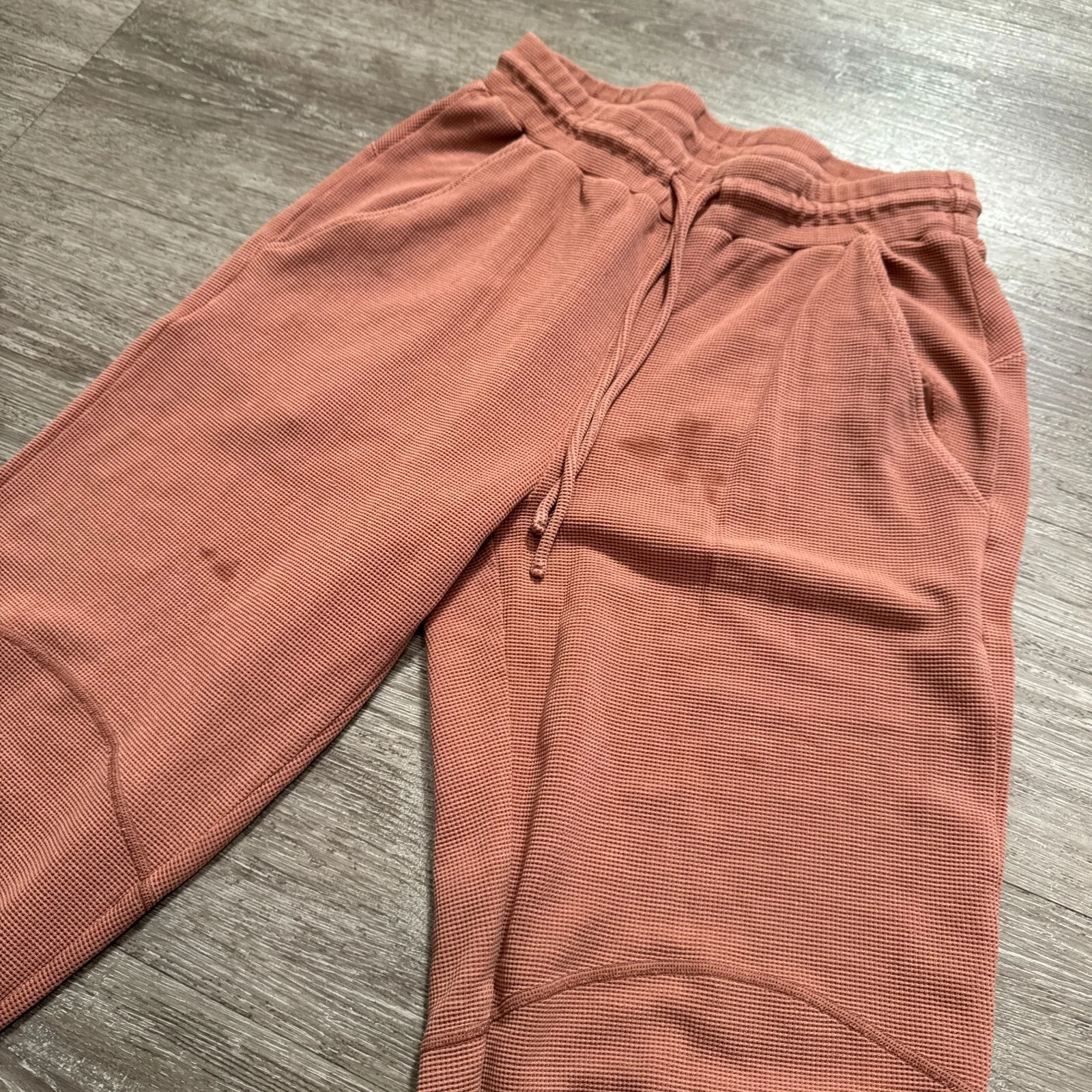 alo-yoga jogger fitness drawstring lounge stretch sweatpants