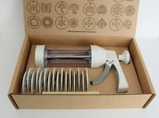 Pampered Chef COOKIE PRESS 1525 with 16 Disks NEW In Original Box