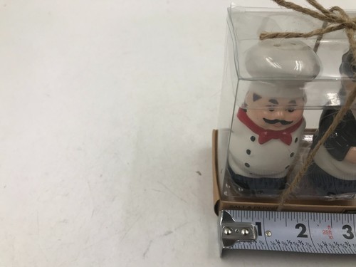 Boston warehouse Ceramic Chef & Waiter Salt and Pepper Shakers BB02B52016 - Picture 7 of 7