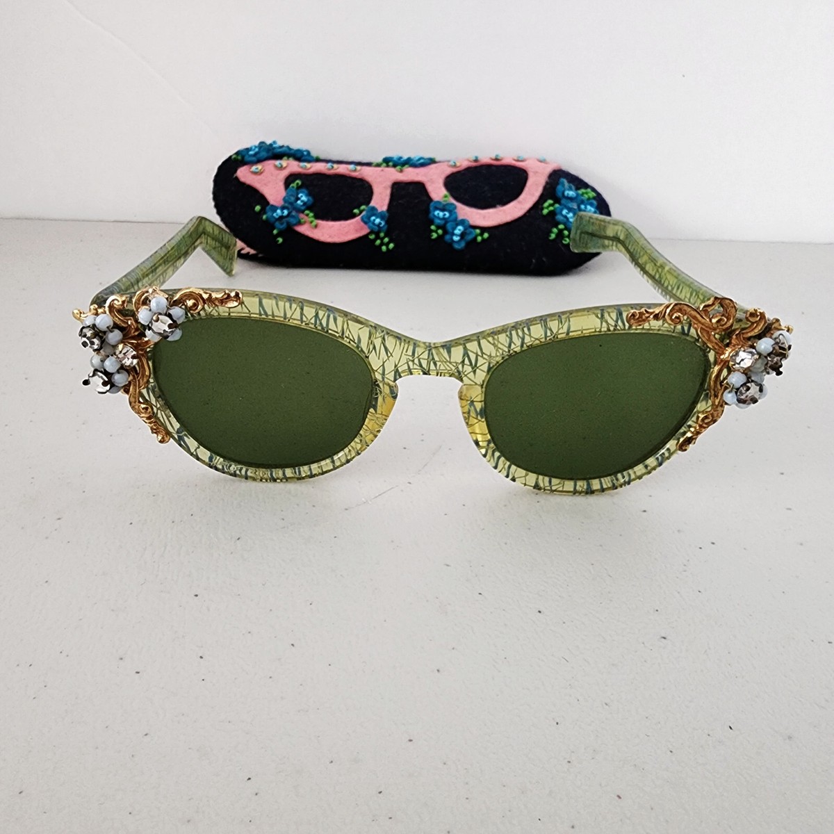 Vintage 1950’s Cat Eye Sunglasses with Flower Rhinestone Details Original Case Cat Eye 1950 main image 4