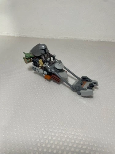 LEGO Star Wars The Mandalorian & Grogu’s Speeder Bike 75436 built