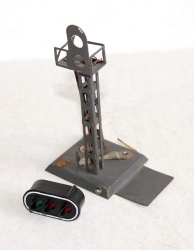GMP 1/43 O TRAFFIC SIGN, V/R SIGNAL ELECTRIC LIGHT SEMAPHORE - Picture 1 of 4