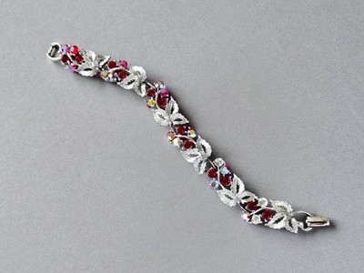 Vintage Signed LISNER Red AB Rhinestone Silver Tone Bracelet Leaf Link 7'' long