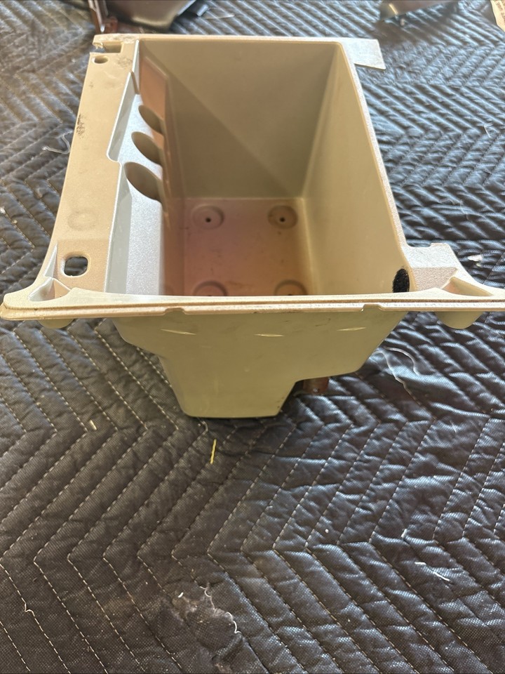 2005 Cadillac Escalade Center Console Tub | eBay