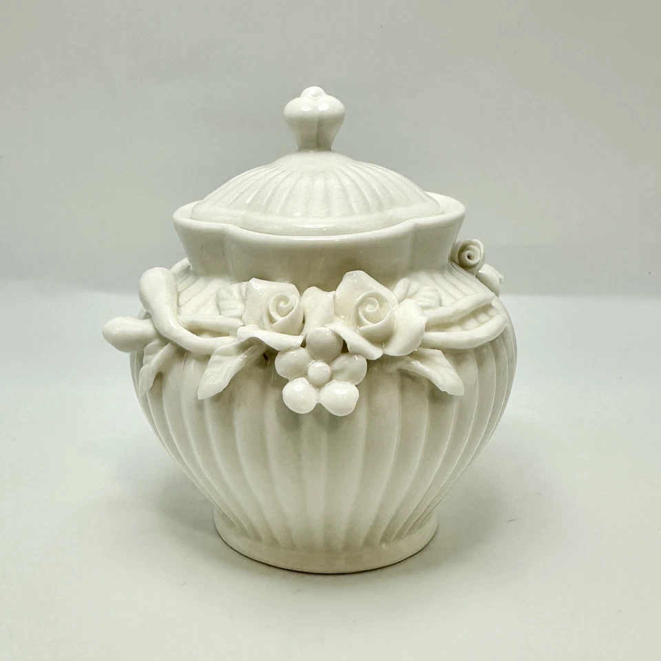 Grace’s Teaware Porcelain Cream & Sugar White Strawberry & Rose Blossoms - Image 4 of 4