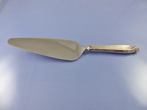 PRELUDE 1939 CAKE PIE SERVER OFFSET H H BY INTERNATIONAL SILVER CO STERLING