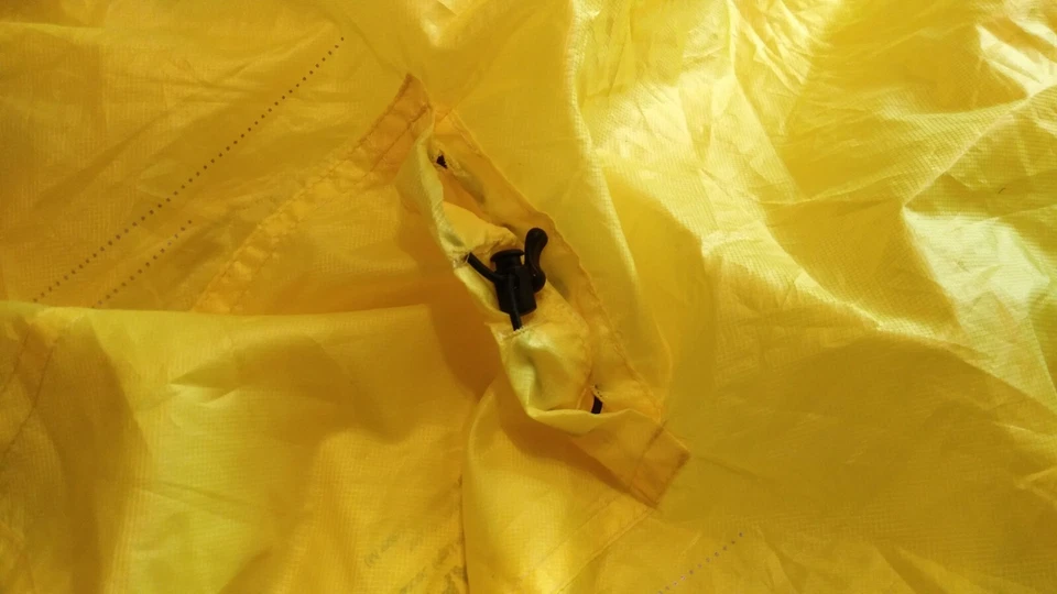 Craft Performance Light Wind Jacket Men L3 Yellow Size Medium - Image 4 of 4