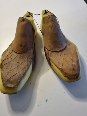 Cobblers Tools Shoemakers Men Shoe Lasts Size 1/2 Film Props