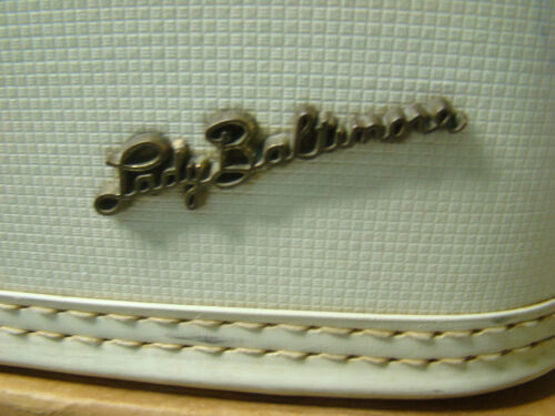 Vintage Lady Baltimore Train Case White With Gold Hardware key tray mirror box - Picture 2 of 22