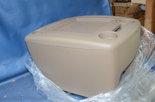 NOS 2005-2008 Chevy Uplander Center Floor Storage Console OEM GM 17801677 TAN - Picture 4 of 11
