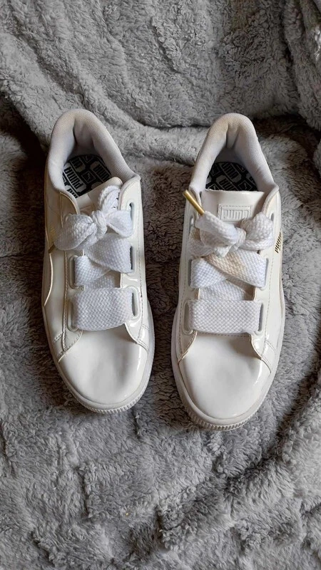 Scarpe da ginnastica Puma Basket bianche con lacci taglia 7 ottime condizioni