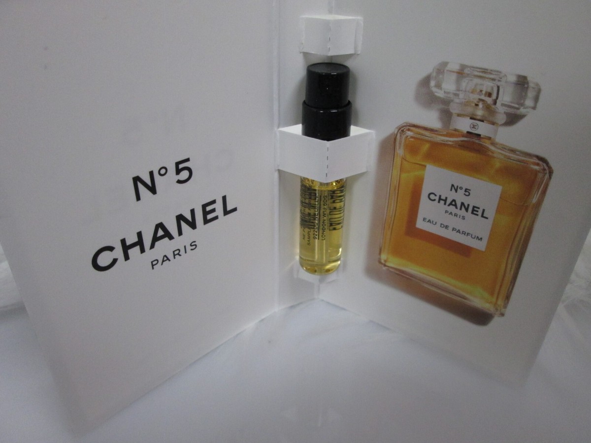 CHANEL No 5 for Women 0.05 fl oz Eau de Parfum Spray Sexy classic