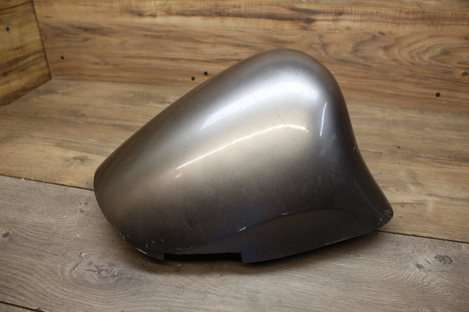 01-07 2006 06 Suzuki Hayabusa GSX1300R gris solo capó asiento Foto 3 de 4