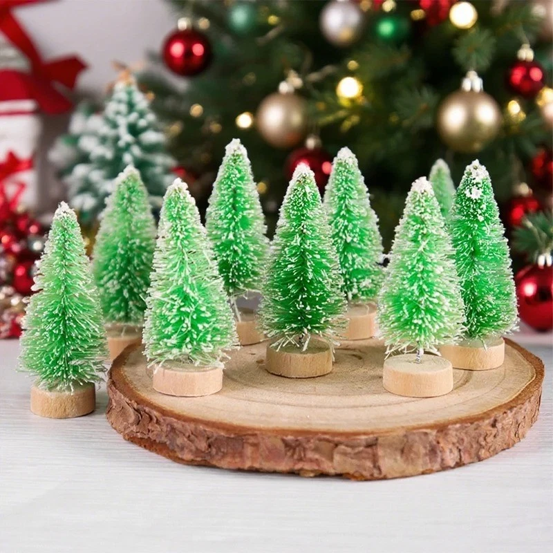 12x MINIATURE CHRISTMAS TREE WITH WOODEN BASE GREEN BOTTLE BRUSH TREES UK        - Image 4 of 4