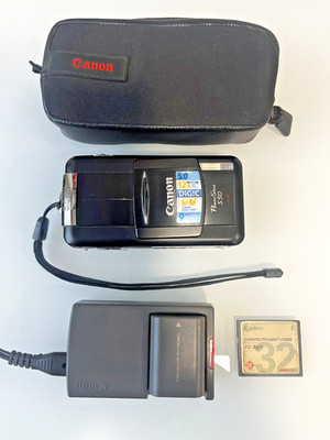 Canon PowerShot S50 schwarz Digitalkamera Retro Digicam CCD getestet Vintage