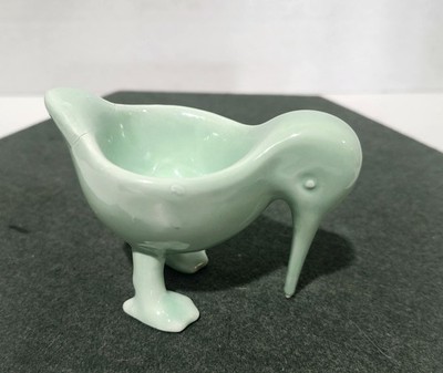 1979 Vandor Imports Ceramic Aqua Green Kiwi Bird Egg Cup