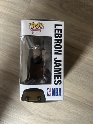 funko pop basketball lebron james purple lakers uniform