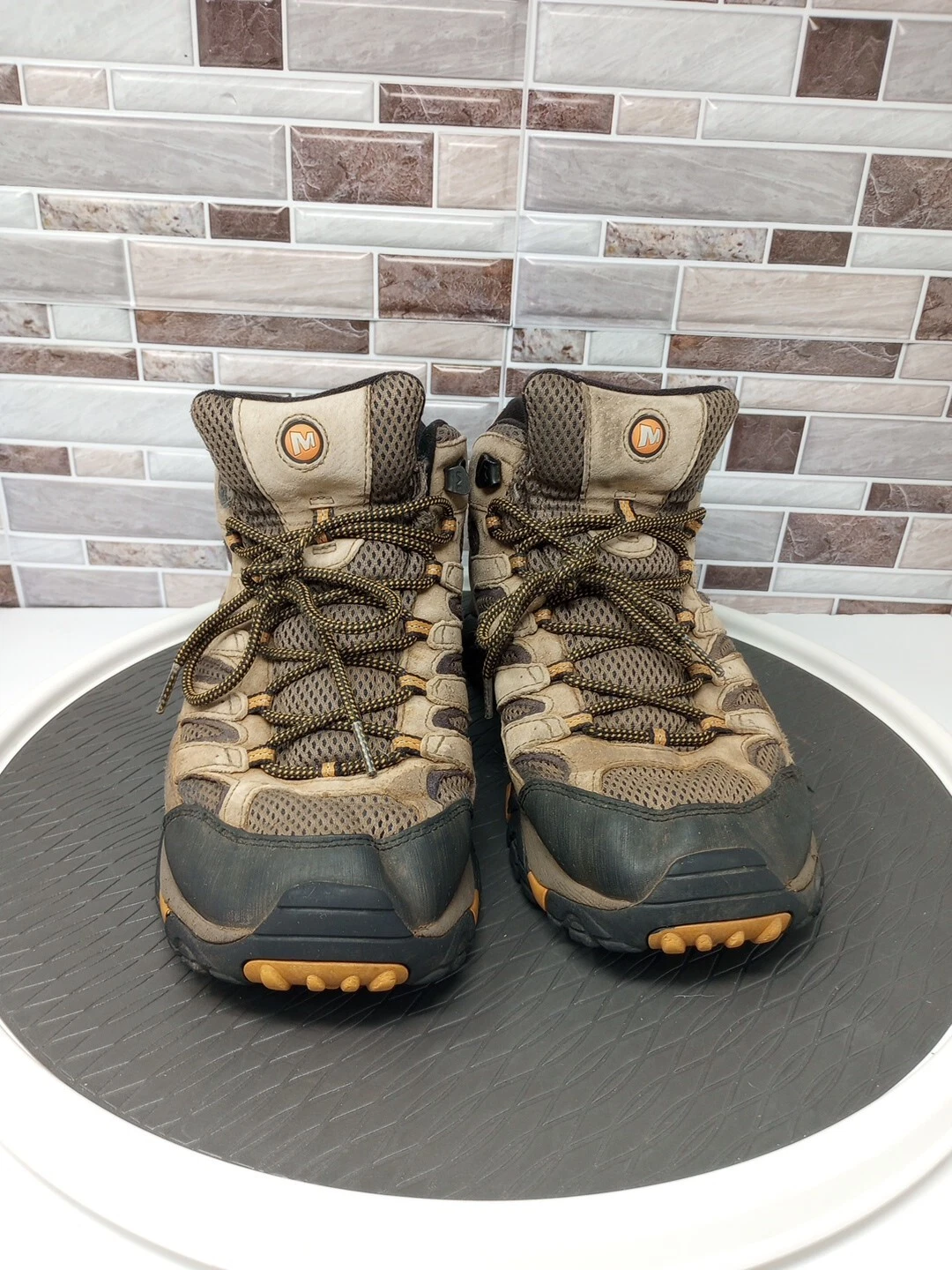 merrell moab 2 mid vent hiking pre owned flaw boots