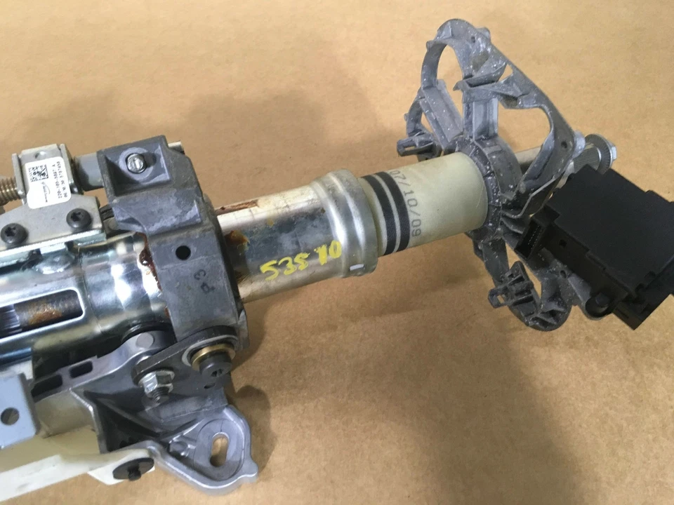 BMW E60 535xi 2008-2010 columna de dirección cambio de piso eléctrico 9 2467-01 OEM. Foto 4 de 4