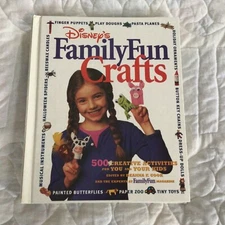 Family Fun Crafts : 500 Creative Activities for You and Your Kids by Deanna...