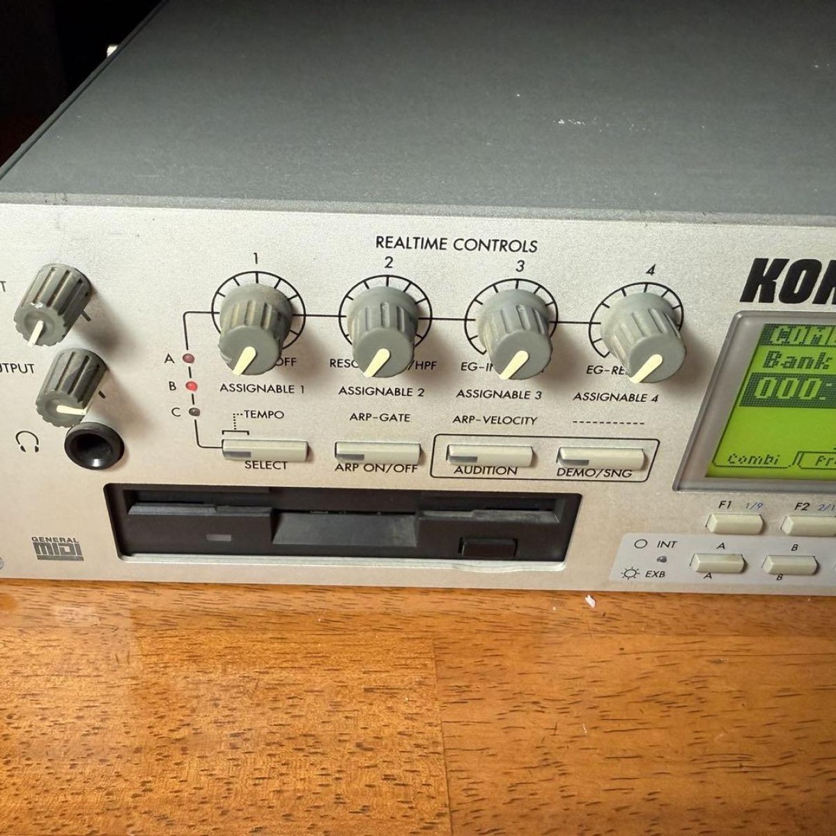 【往年の名機】KORG Triton Rack 音源モジュール KORG Triton Rack sound module synthesizer | eBay