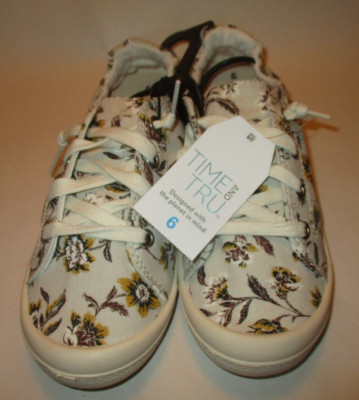 NWT Time & Tru Women 6M Memory Foam Cream Tan Brown Flowers Comfortable Sneakers