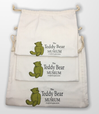 The Teddy Bear Museum Stratford -upon-Avon 3 Sizes Of Cloth Keepsake Bags