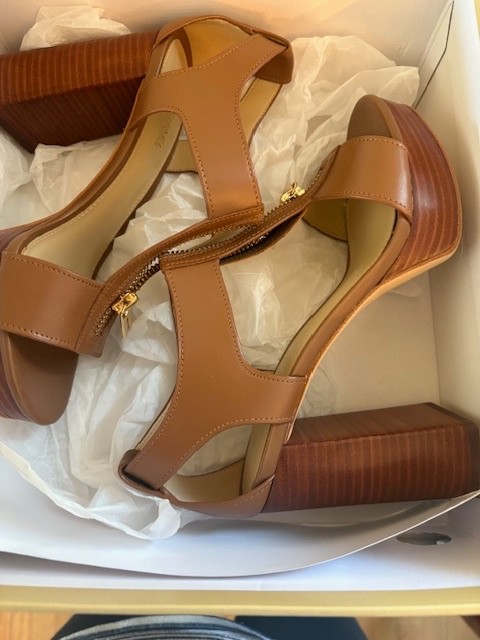 MIICHEAL KORS NEW IN BOX BERKLEY MID SANDAL LEATHER  SHOES SZ 5.5 thumbnail 2