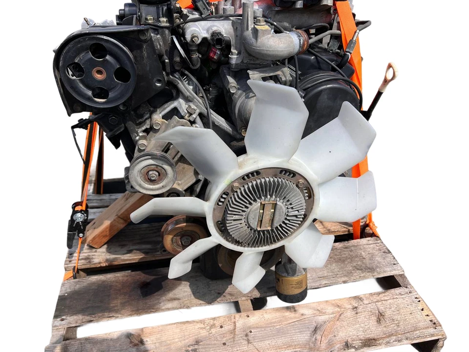 Mitsubishi Montero Sport 2000-2004 motor fabricante original motor 3L V6 Foto 3 de 4