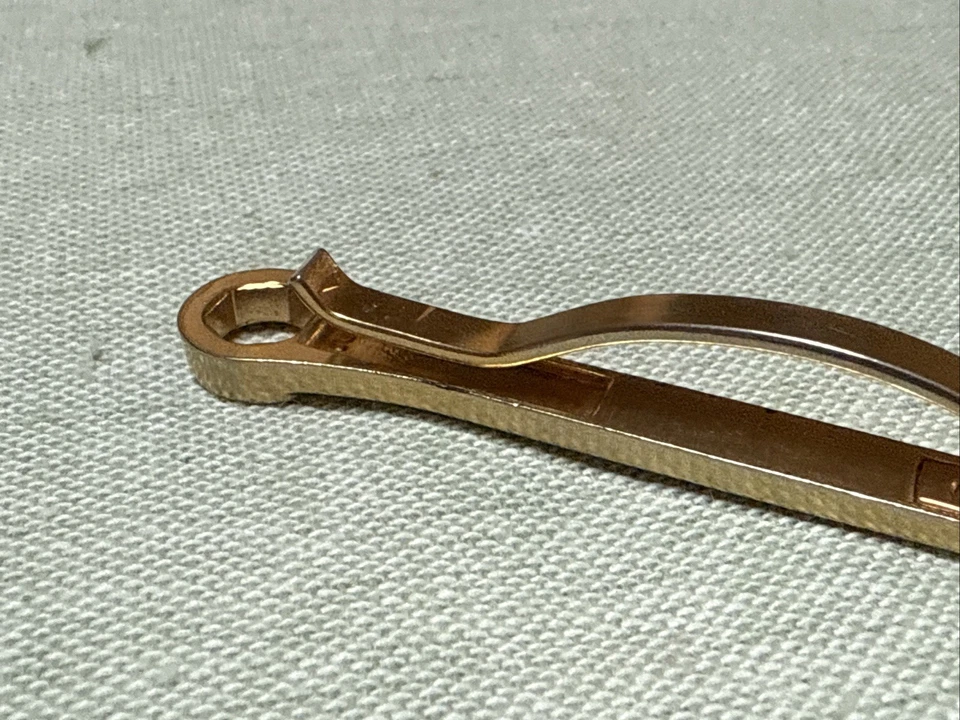 Vintage Snap On Gold Tone ¼" Wrench Money Clip Tie Bar 3" - Image 4 of 4