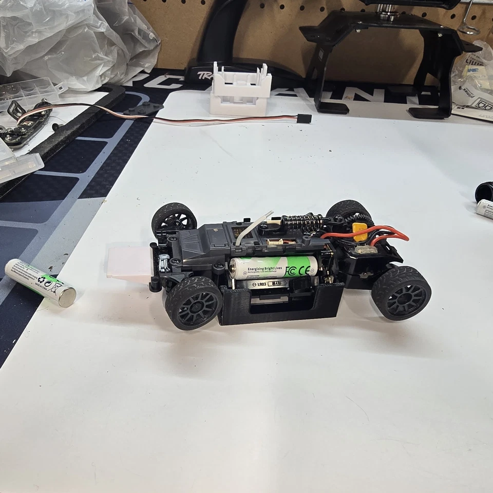Mini-z Battery Remover - Image 3 of 4