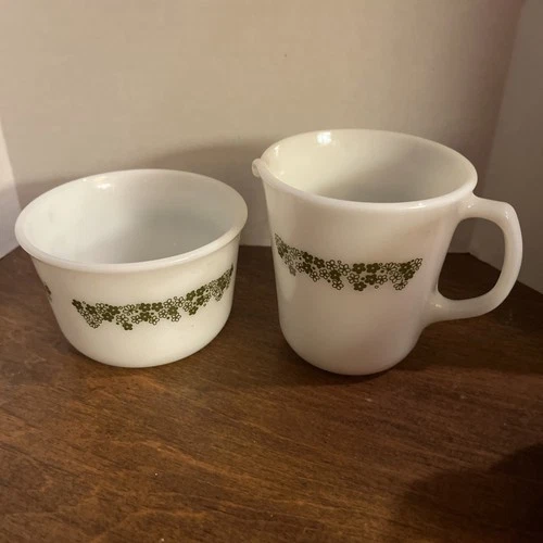 Vintage Pyrex 1970s Spring Blossom Crazy Daisies Creamer Sugar