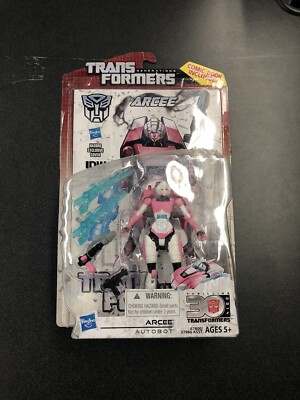 TransFormers Arcee Generations 30th Deluxe Plus IDW Comic NEW!