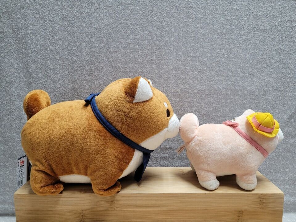 SK Japan Faithful Dog Mochishiba Shiba Inu Pig Brown Pink Keychain