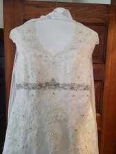 Wedding dress size 16 with matching veil