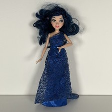 Disney Descendants 2 Royal Yacht Ball Evie Isle of the Lost Doll Great Condition