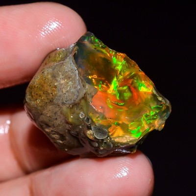 35 Ct. 100% Natural Welo Fire Ethiopian Opal Fancy Oil Rough Gemstone 22X20X15mm