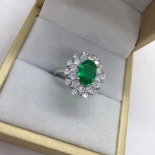 Anello anniversario smeraldo naturale e diamanti taglio ovale 3,00 ct oro...