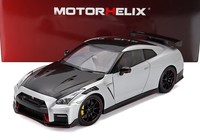 Motorhelix 1/18 Nissan GT-R (R35) Nismo Coupe 2022 Silber Carbon M83528