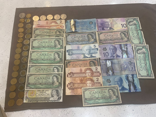 128.00$ FV CANADA 48.00 COINS & 80.00 CURRENCY....COOL GROUP 110.00!!!