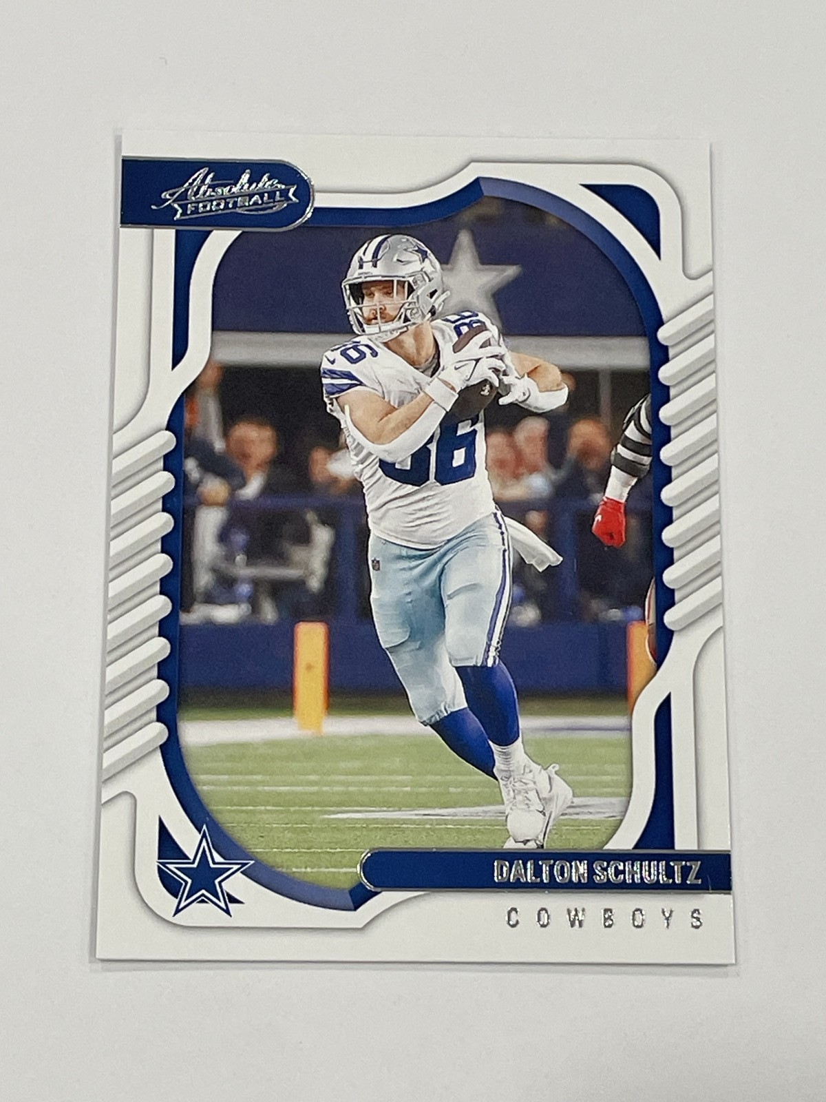 2022 Panini Absolute Football #22 - Dalton Schultz - Dallas Cowboys