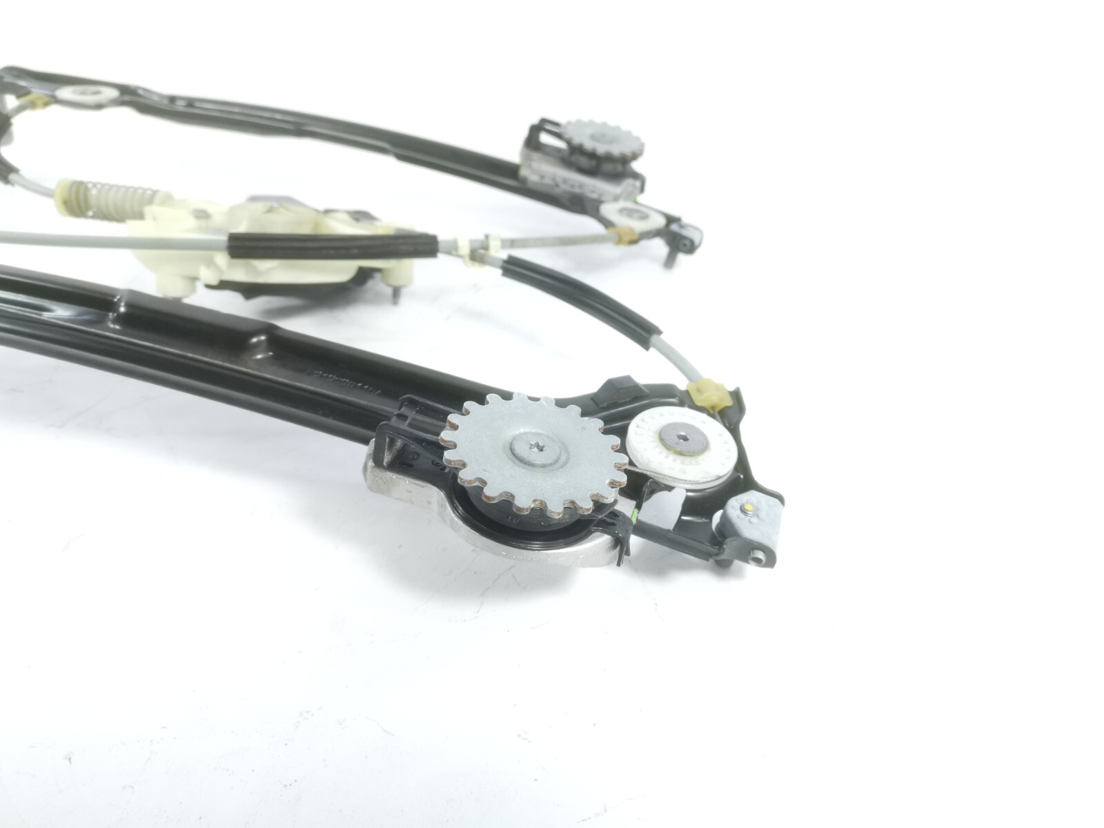 17-20 MASERATI Levante REAR LEFT DRIVER DOOR WINDOW REGULATOR 670104206