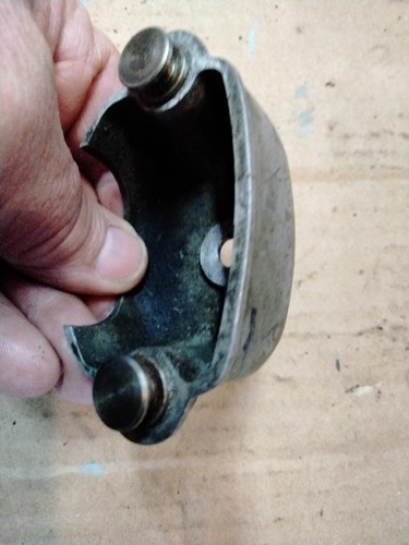 1970-1978 Honda CB550K CB550F CB500K cylinder head side cover rocker shaft hold - Picture 7 of 7