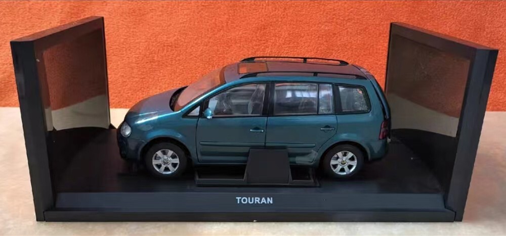 1/18 Volkswagen TOURAN 2003 car model | eBay