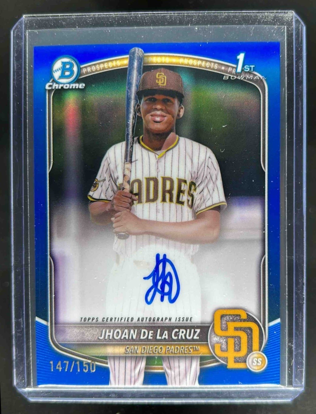 2025 Bowman Chrome Jhoan De La Cruz Auto Blue Refractor 1st Prospect #147/150