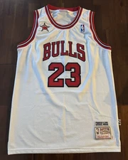 MICHAEL JORDAN Mitchell & Ness Authentic 2/8/1998 All Star Game M Jersey Bulls